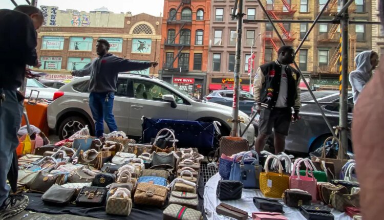 Allegedly counterfeit designer bags purses 143859337.jpg