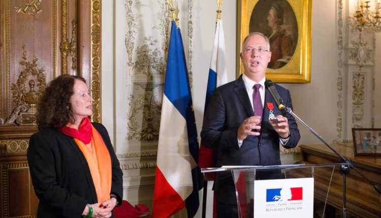 Kirill dmitriev speaking.jpg
